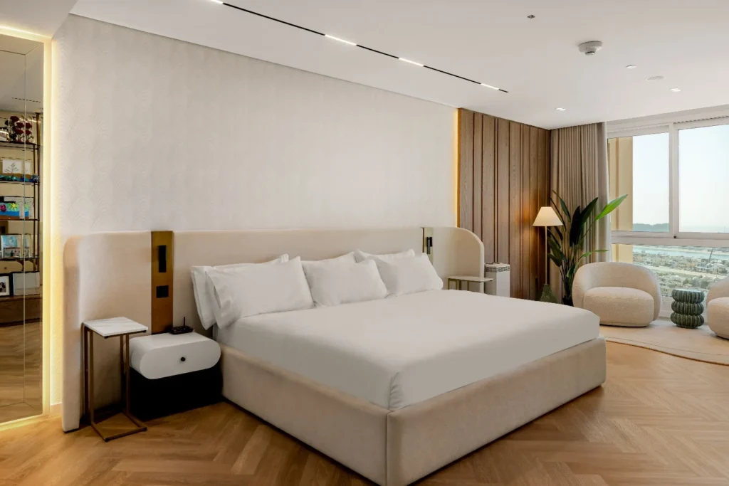 Modern bedroom interior design in Dubai